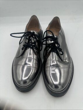 Vince Camuto Silver tone lace up Oxford Glitter Edges Cushion Interior Size 5M